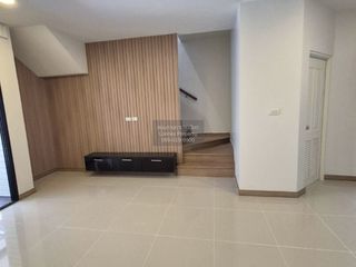 Casa adosada en venta de 3 habitaciones en Bang Bua Thong, Nonthaburi