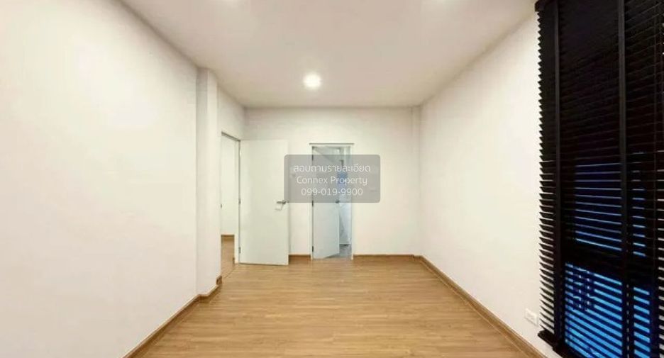 出售 4 卧室 独立屋 在 Sai Mai, 曼谷