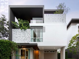 Casa en venta de 4 habitaciones en Bang Phli, Samut Prakan