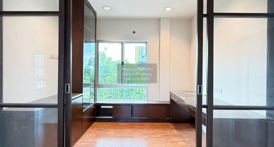 À vendre 3 chambres maison à Saphan Sung, Bangkok