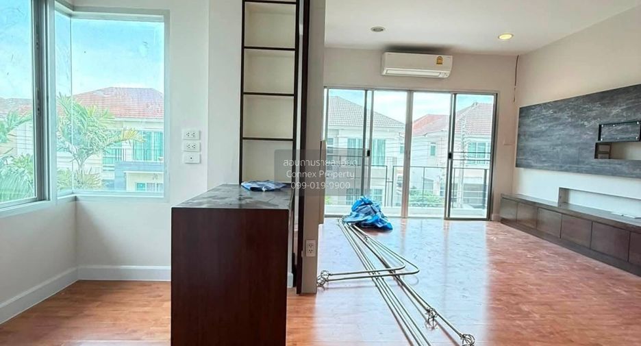 À vendre 3 chambres maison à Saphan Sung, Bangkok