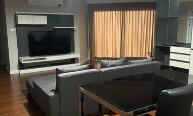 Condo en alquiler de 3 habitaciones en Huai Khwang, Bangkok