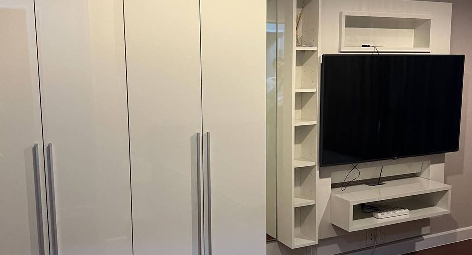 For rent 3 bedrooms condo 