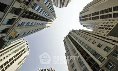 For rent 3 bedrooms condo 