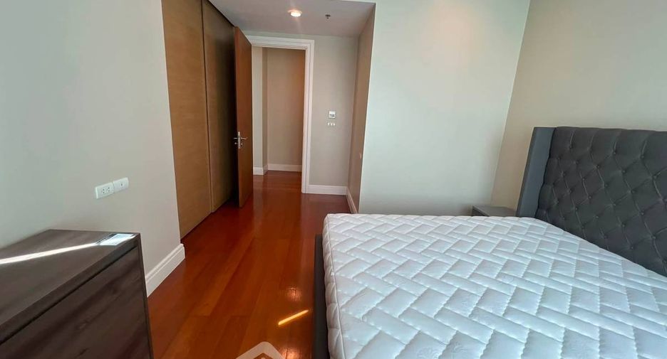 ให้เช่า 3 ห้องนอน คอนโด ใน คลองเตย, กรุงเทพฯ