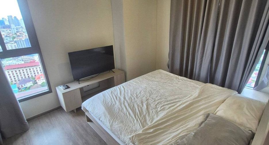 À louer 2 chambres condo 