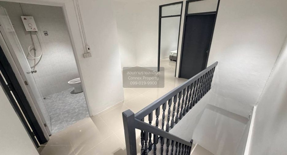 Reihenhaus zur Miete mit 3 Zimmer in Phra Khanong, Bangkok