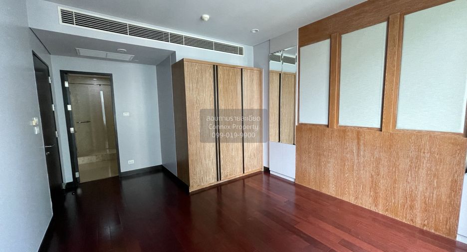 Wohnung zur Miete mit 3 Zimmer in Pathum Wan, Bangkok