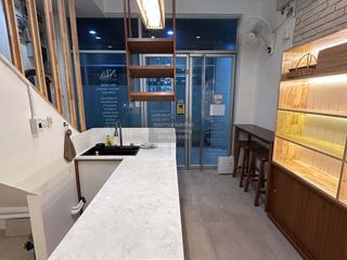 Gewerbefläche zur Miete mit 1 Zimmer in Bang Rak, Bangkok