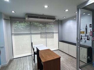 Gewerbefläche zur Miete mit 1 Zimmer in Bang Rak, Bangkok