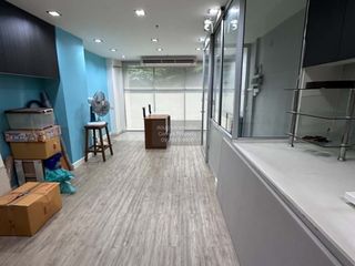 Gewerbefläche zur Miete mit 1 Zimmer in Bang Rak, Bangkok