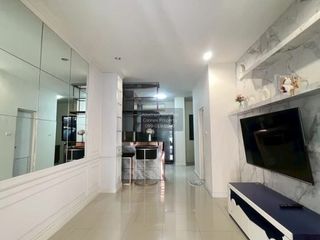 For rent 3 bedrooms townhouse in Bang Khae, Bangkok