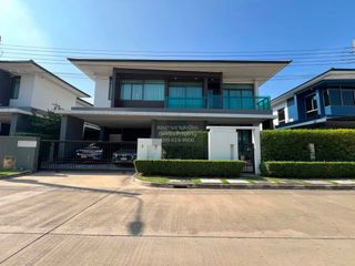 Casa en alquiler de 4 habitaciones en Bang Kapi, Bangkok