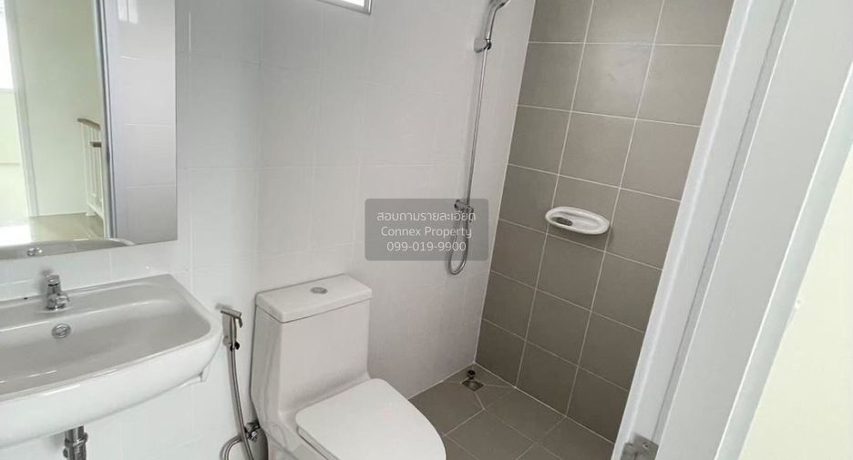 For rent 3 bedrooms townhouse in Thanyaburi, Pathum Thani