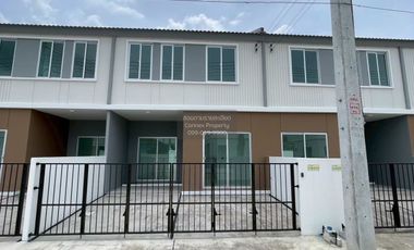 For rent 3 bedrooms townhouse in Thanyaburi, Pathum Thani