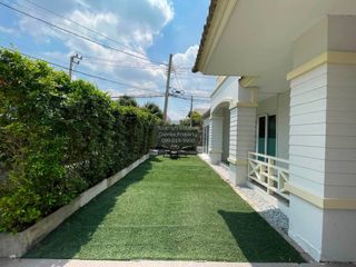 Haus zur Miete mit 4 Zimmer in Bang Khae, Bangkok