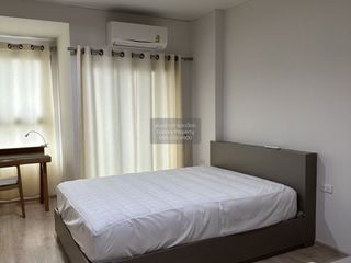 Condo en alquiler de 1 habitaciones en Khlong San, Bangkok
