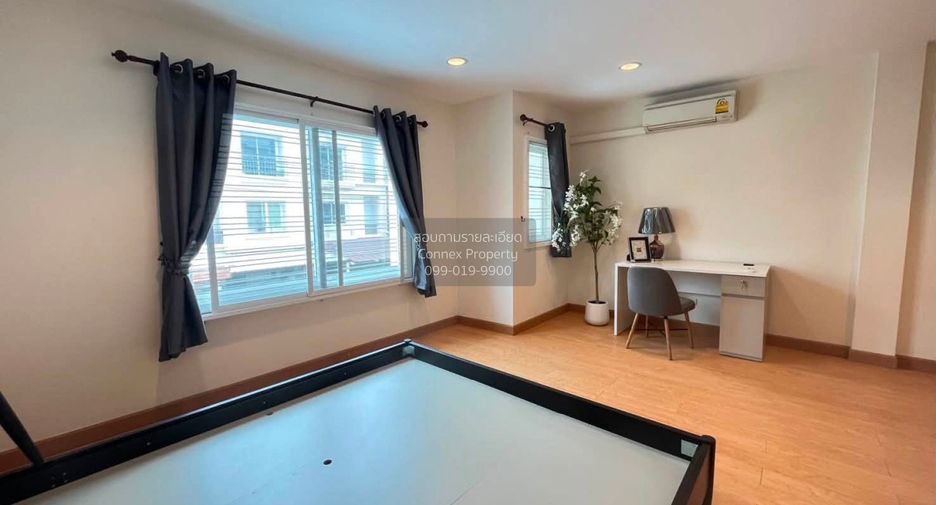 For rent 4 bedrooms townhouse 