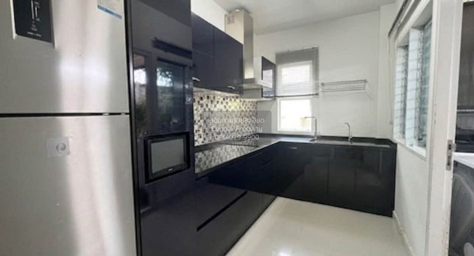 Casa en alquiler de 4 habitaciones en Bang Bon, Bangkok