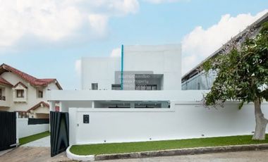 Casa en alquiler de 5 habitaciones en Jomtien, Pattaya