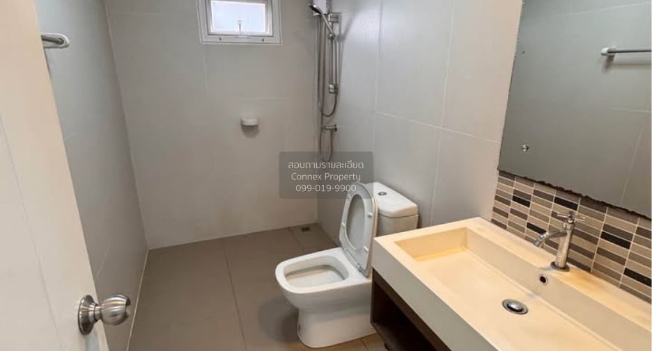 Haus zur Miete mit 3 Zimmer in Bang Lamung, Chonburi