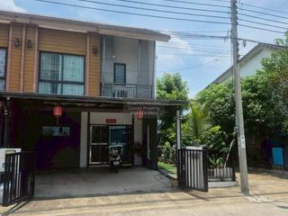 For rent 3 bedrooms townhouse in Bang Sao Thong, Samut Prakan