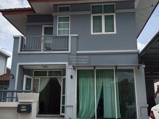 Casa en alquiler de 3 habitaciones en Bang Kapi, Bangkok