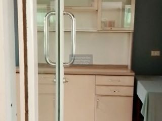 Casa en alquiler de 3 habitaciones en Bang Kapi, Bangkok