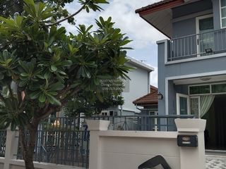 Casa en alquiler de 3 habitaciones en Bang Kapi, Bangkok