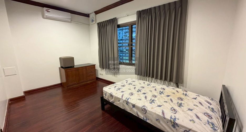 Reihenhaus zur Miete mit 4 Zimmer in Bang Phlat, Bangkok