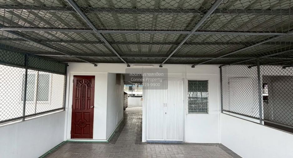 Reihenhaus zur Miete mit 4 Zimmer in Bang Phlat, Bangkok
