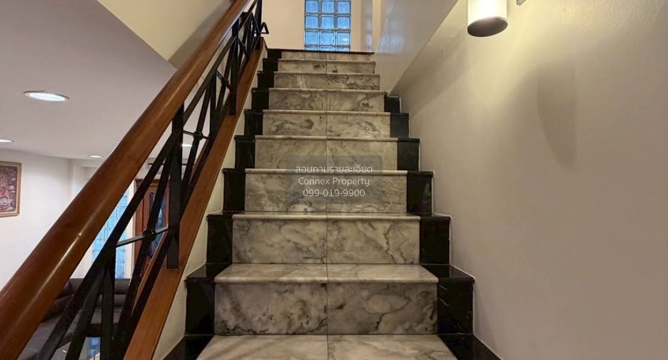 Reihenhaus zur Miete mit 4 Zimmer in Bang Phlat, Bangkok