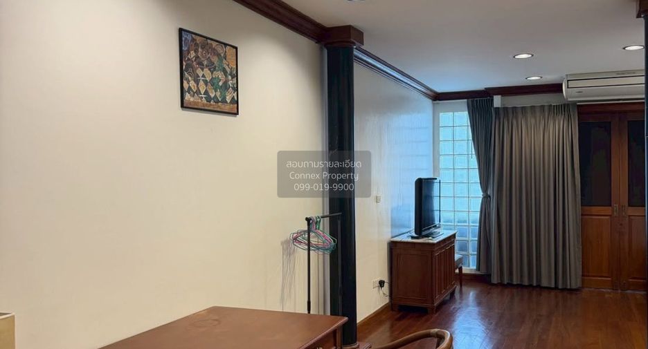 Reihenhaus zur Miete mit 4 Zimmer in Bang Phlat, Bangkok