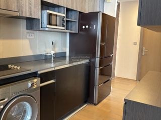 For rent 2 bedrooms condo in Bang Rak, Bangkok
