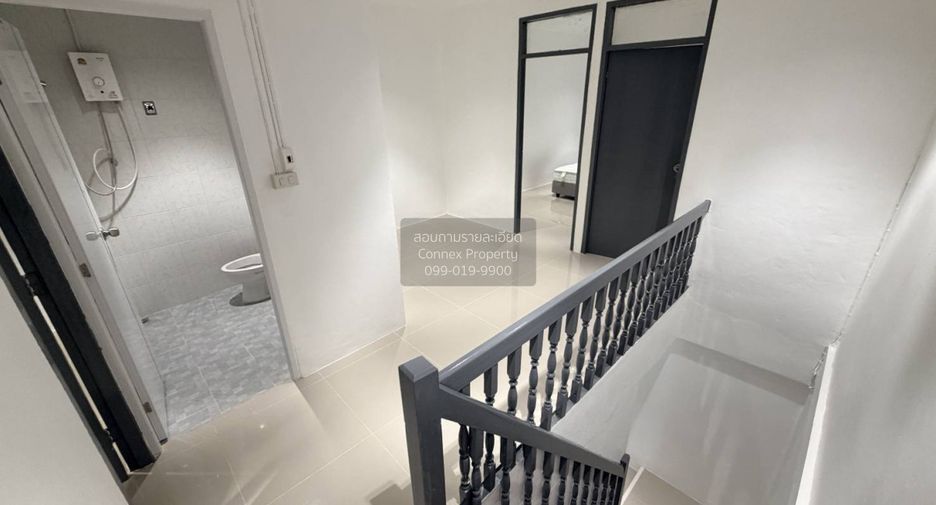 Reihenhaus zur Miete mit 3 Zimmer in Phra Khanong, Bangkok