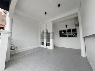 Reihenhaus zur Miete mit 3 Zimmer in Phra Khanong, Bangkok
