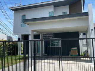Casa en alquiler de 3 habitaciones en Mueang Phuket, Phuket