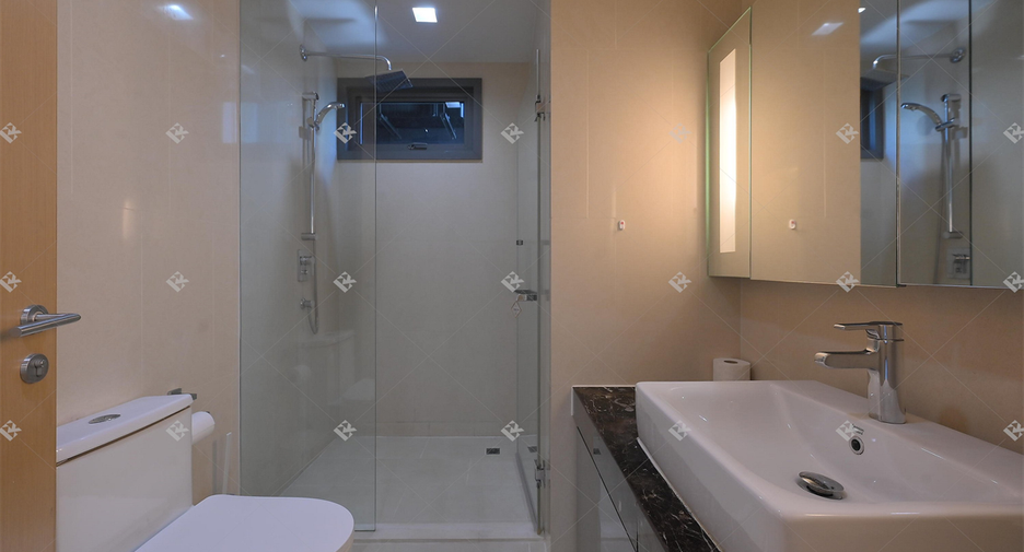 For sale 2 bedrooms condo 