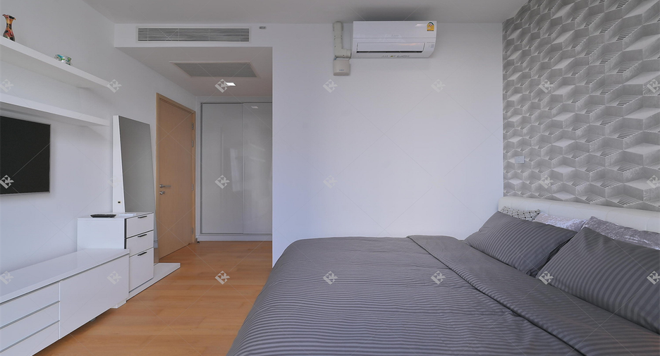For sale 2 bedrooms condo 