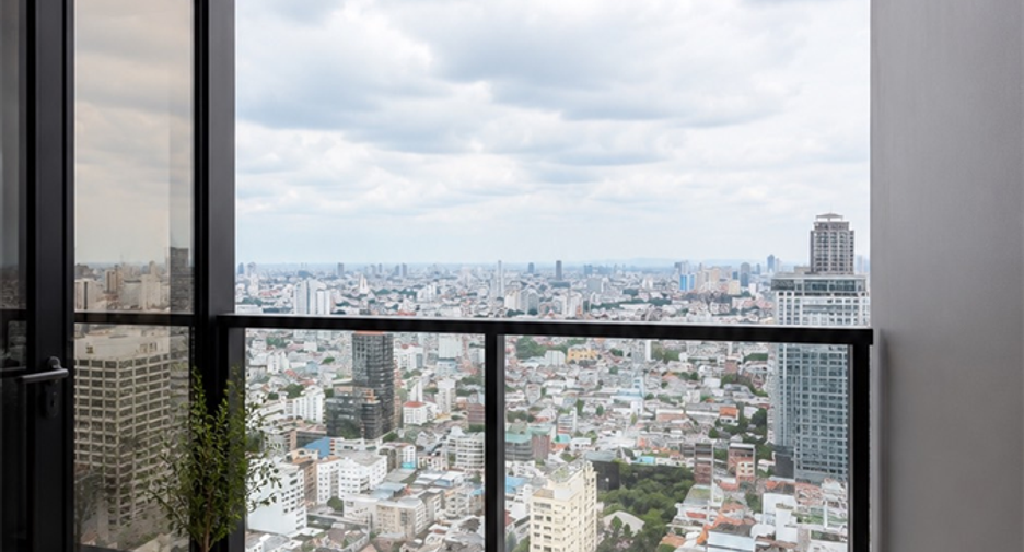 For sale 2 bedrooms condo in Sathon, Bangkok