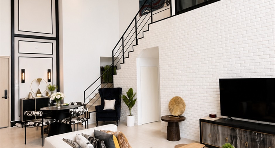 For sale 2 bedrooms condo in Sathon, Bangkok