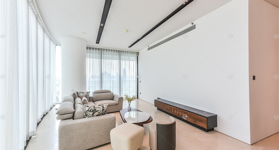 For rent 2 bedrooms condo in Khlong San, Bangkok