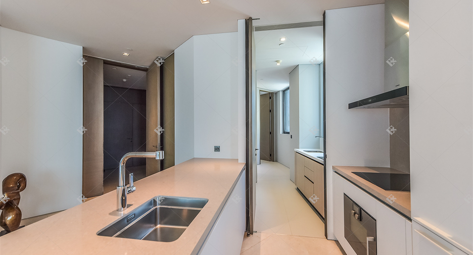 For rent 2 bedrooms condo in Khlong San, Bangkok
