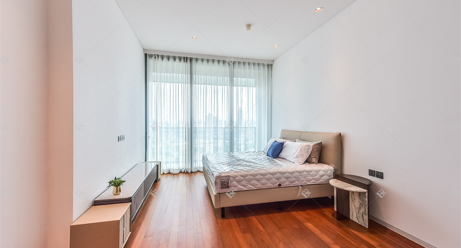 For rent 2 bedrooms condo in Khlong San, Bangkok