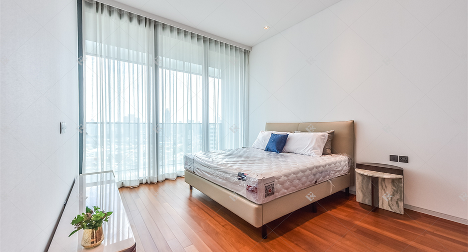 For rent 2 bedrooms condo in Khlong San, Bangkok