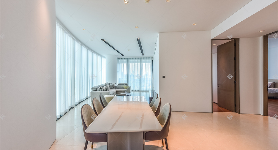 For rent 2 bedrooms condo in Khlong San, Bangkok