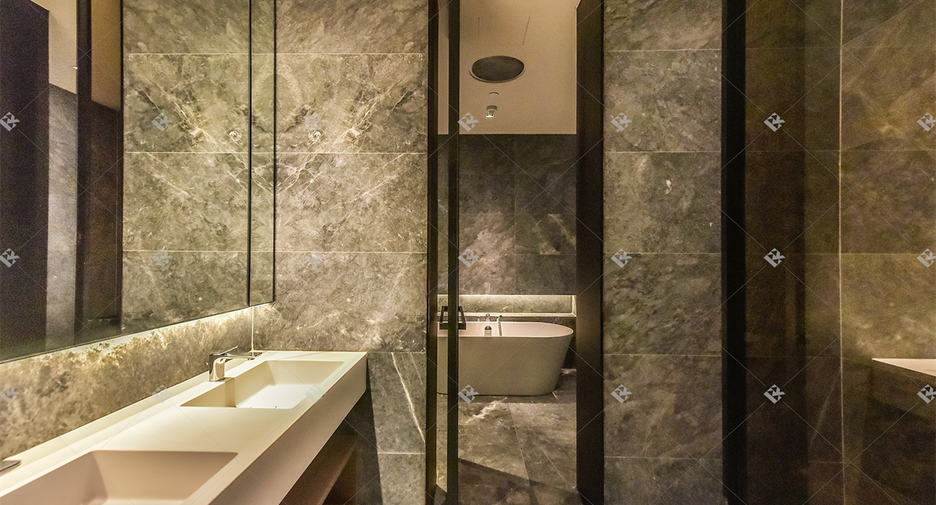For rent 2 bedrooms condo in Khlong San, Bangkok