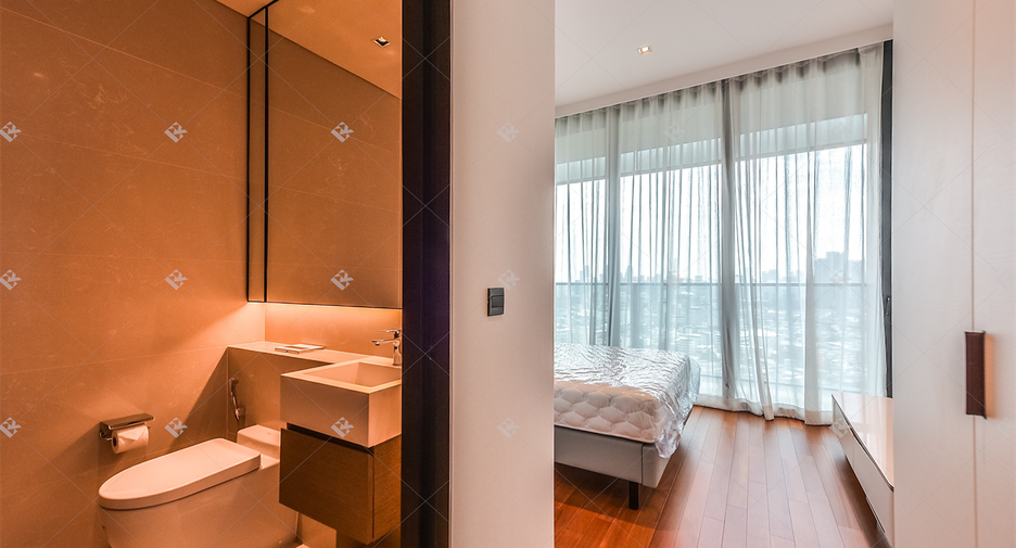 For rent 2 bedrooms condo in Khlong San, Bangkok