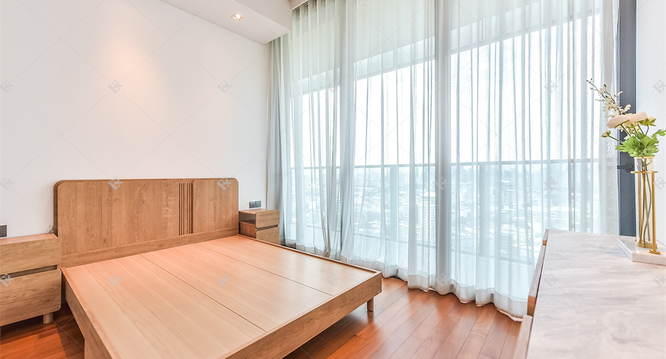 For rent 2 bedrooms condo in Khlong San, Bangkok