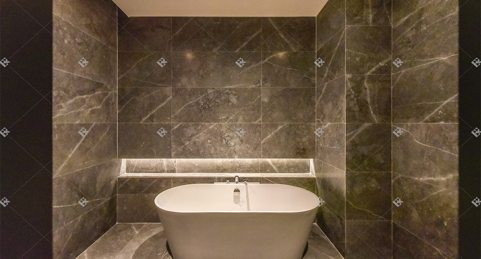 For rent 2 bedrooms condo in Khlong San, Bangkok